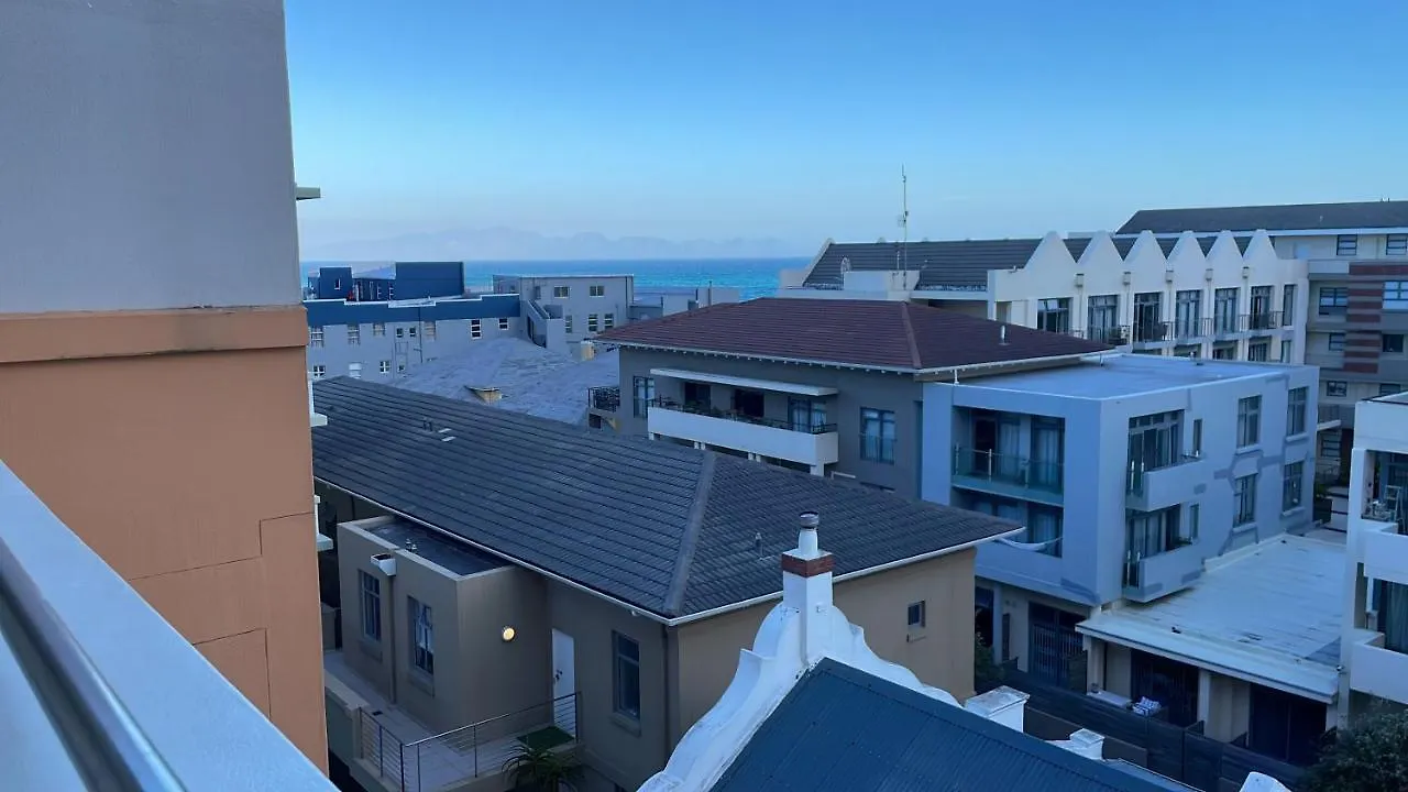 Muizenberg-Melrose Village Le Cap 0*,